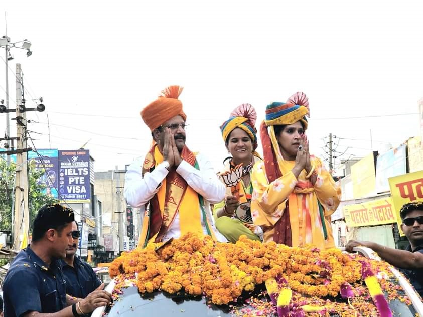 Ellenabad Road Show